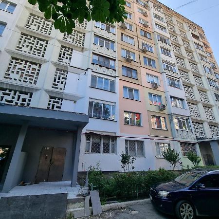 Negruzzi Bd, One Bedroom Apartment キシナウ エクステリア 写真